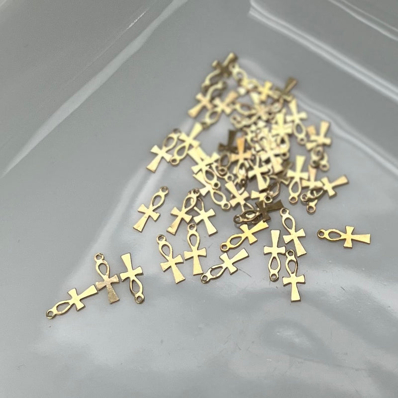 CH55 Small Ankh Cross Charm - 4.7mm wide (3 pcs)